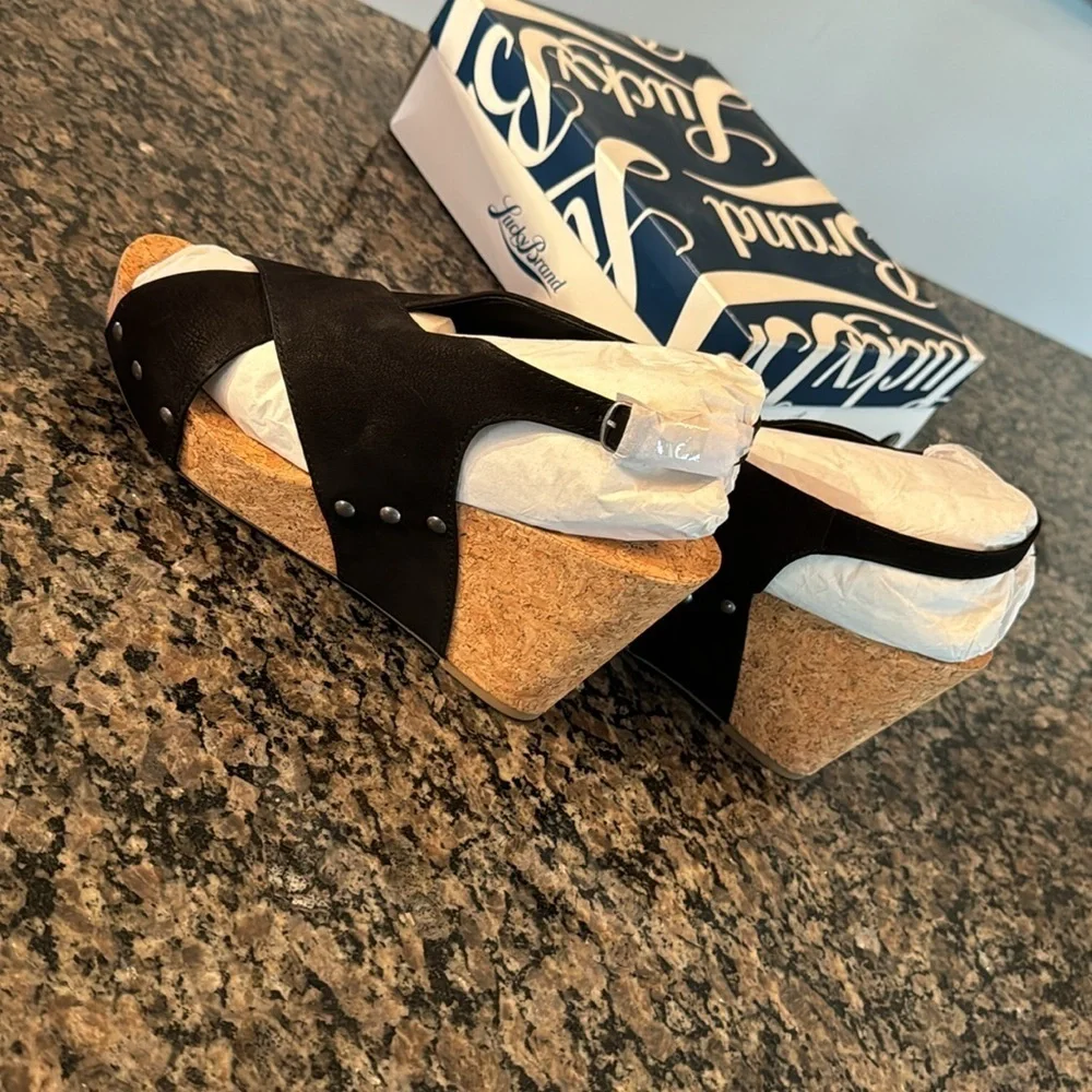 Lucky brand Minari black and cork wedge NIB 9.5